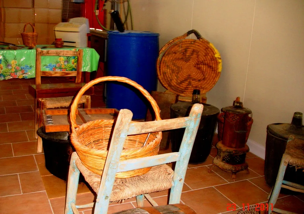 Bee & embroidery museum