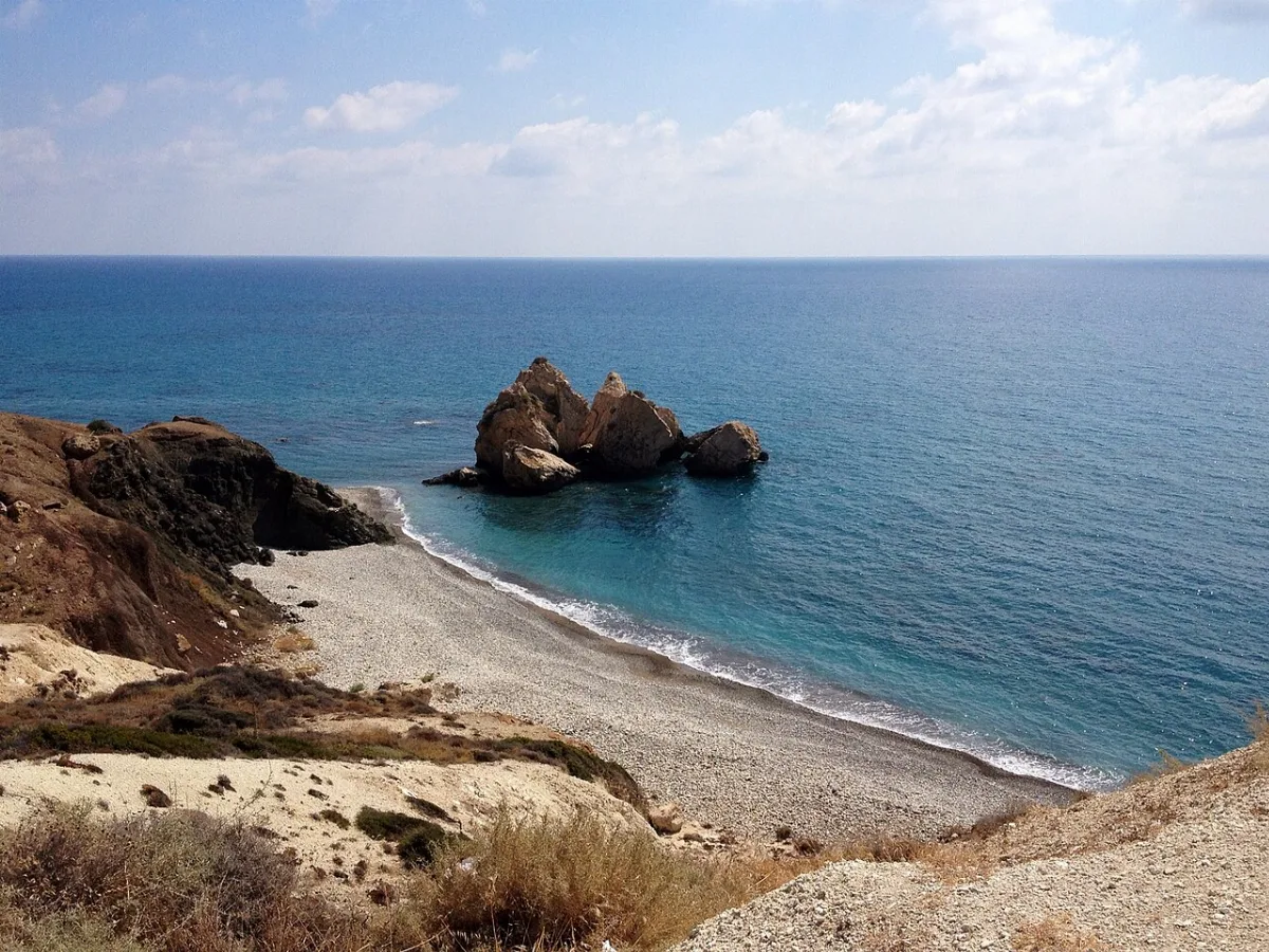 Saracens rock