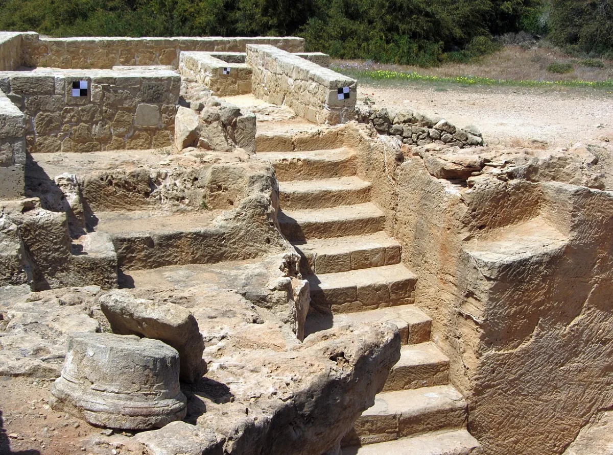 Tomb 4