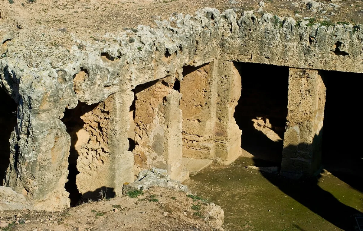 Tomb 5